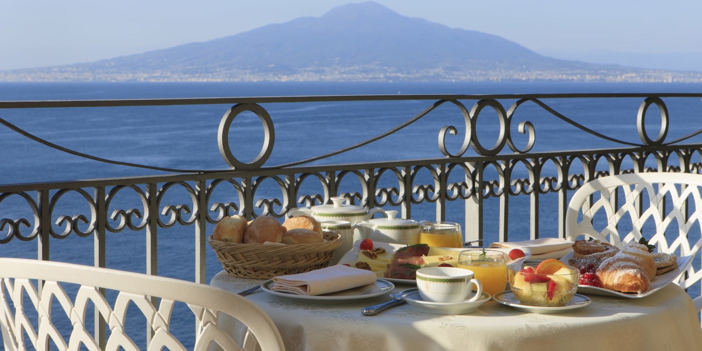 ColazioneallesternoLeMuse