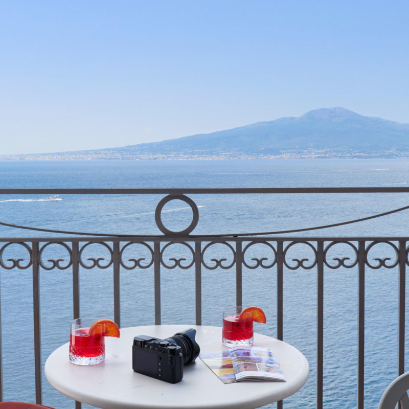  Vista fronte Camera Premier Sito