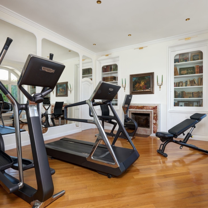 View of the fitness room daily detail of the book